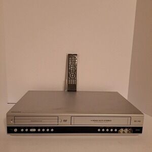 Philips DVP3340V DVD VCR Combo 4-Head Hi-Fi Player Silver Tested With remote A+